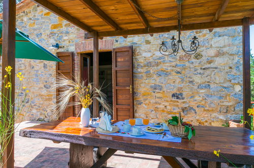 Foto 6 - Apartamento em Castelnuovo di Val di Cecina com piscina e jardim