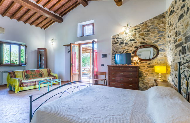 Apartment in Castelnuovo di Val di Cecina with swimming pool and garden - Photo 5