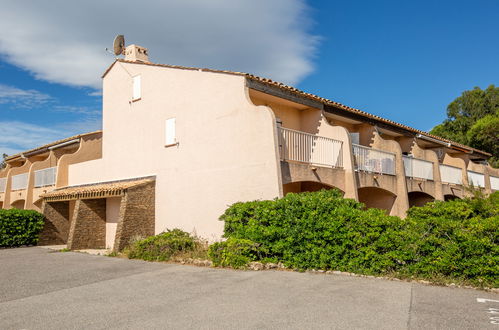 Foto 18 - Apartamento en Roquebrune-sur-Argens con jardín