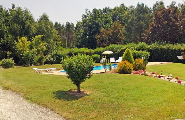 5 bedroom House in Condéon with private pool and garden - Photo 12