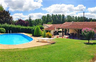 Foto 1 - Casa de 4 habitaciones en Condéon con piscina privada y jardín