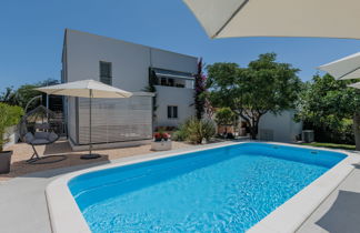 Foto 3 - Apartamento de 1 quarto em Vir com piscina e vistas do mar