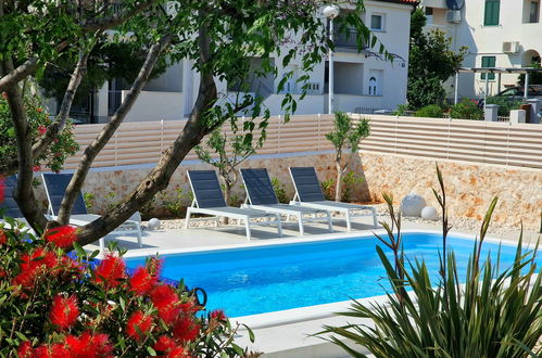 Photo 2 - 1 bedroom Apartment in Vir with swimming pool and garden