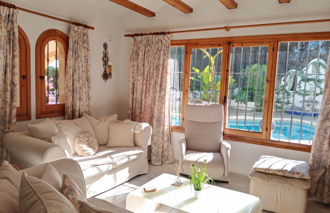 Casa de 4 quartos em Jávea com piscina privada e jardim - Foto 6
