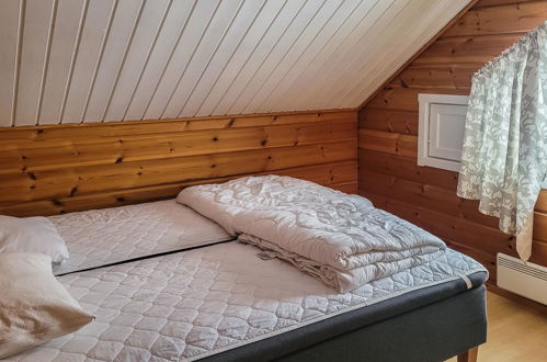 Foto 13 - Casa de 5 habitaciones en Kittilä con sauna y vistas a la montaña