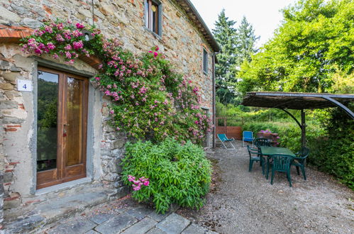 Photo 1 - Appartement de 2 chambres à Pescia avec piscine et jardin