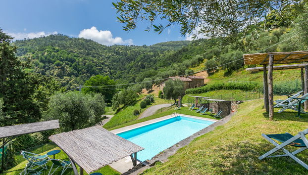 Apartamento de 2 quartos em Pescia com piscina e jardim - Foto 2