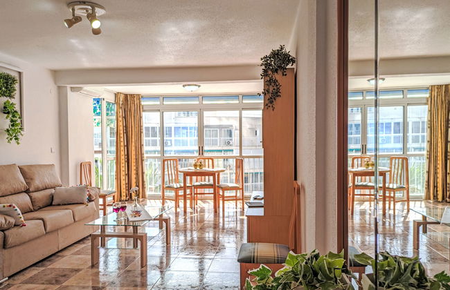 3 bedroom Apartment in Benidorm with swimming pool and terrace - Photo 6
