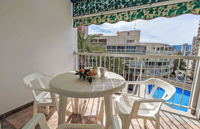 3 bedroom Apartment in Benidorm with swimming pool and terrace - Photo 4