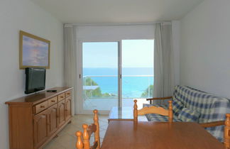 Foto 3 - Apartamento de 2 quartos em Mont-roig del Camp com piscina e vistas do mar