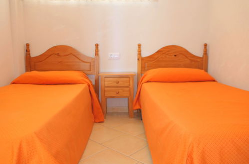 Foto 11 - Appartamento con 2 camere da letto a Mont-roig del Camp con piscina e vista mare