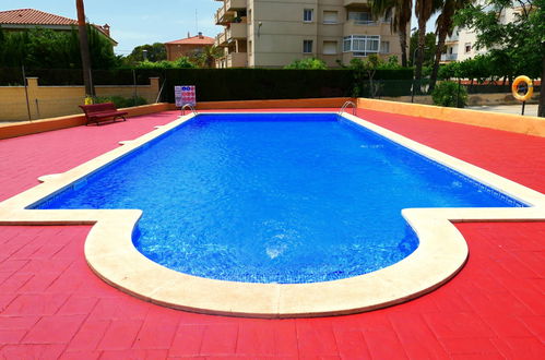 Foto 15 - Appartamento con 2 camere da letto a Mont-roig del Camp con piscina e vista mare