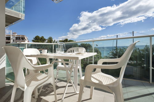 Photo 2 - 2 bedroom Apartment in Mont-roig del Camp with swimming pool and garden