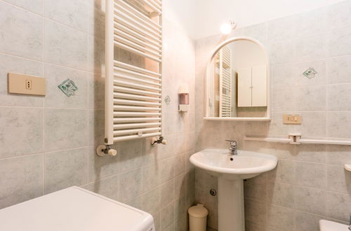 Photo 20 - Appartement de 1 chambre à Diano Castello avec piscine et jardin