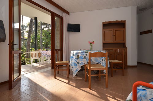 Foto 4 - Casa de 3 quartos em Lignano Sabbiadoro com terraço e vistas do mar