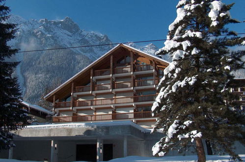 Foto 15 - Appartamento con 1 camera da letto a Chamonix-Mont-Blanc con vista sulle montagne