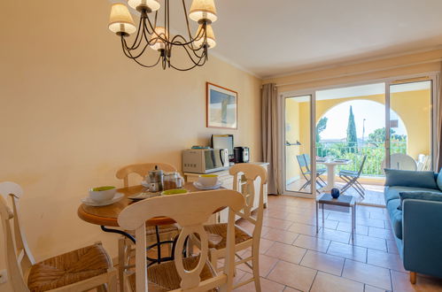 Photo 7 - 1 bedroom Apartment in Roquebrune-sur-Argens with swimming pool and garden