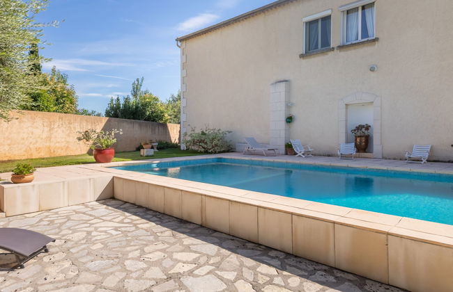 Casa de 3 quartos em Noves com piscina privada e jardim - Foto 20