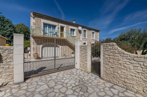 Photo 1 - Maison de 2 chambres à Noves avec piscine privée et jardin