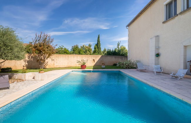 Casa de 3 quartos em Noves com piscina privada e jardim - Foto 18