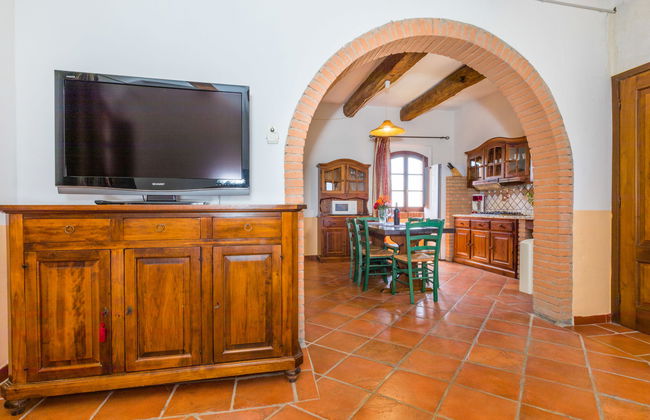 3 bedroom Apartment in Riparbella with swimming pool and garden - Photo 9