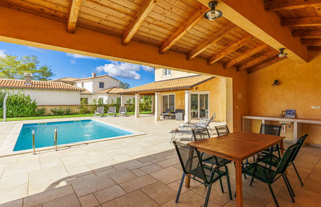 Casa de 4 quartos em Svetvinčenat com piscina privada e jardim - Foto 5