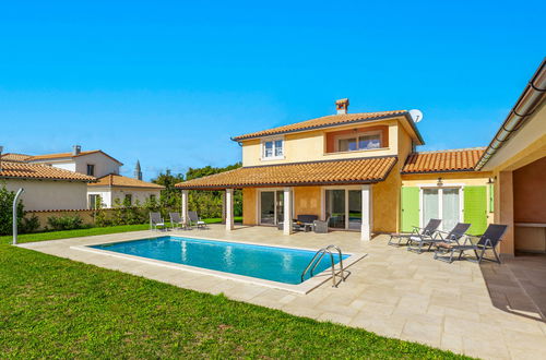 Photo 13 - Maison de 3 chambres à Svetvinčenat avec piscine privée et jardin