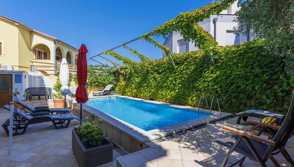 3 bedroom Apartment in Ližnjan with swimming pool and garden - Photo 1
