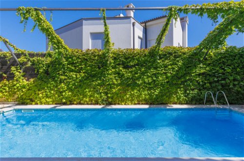 Foto 2 - Apartamento de 2 quartos em Ližnjan com piscina e vistas do mar