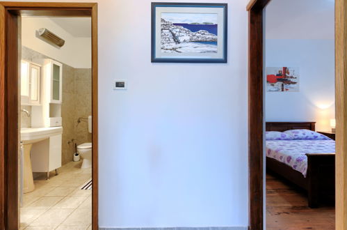 Foto 18 - Apartment mit 2 Schlafzimmern in Ližnjan mit schwimmbad und blick aufs meer