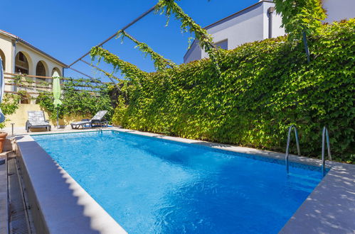 Photo 20 - Appartement de 2 chambres à Ližnjan avec piscine et jardin