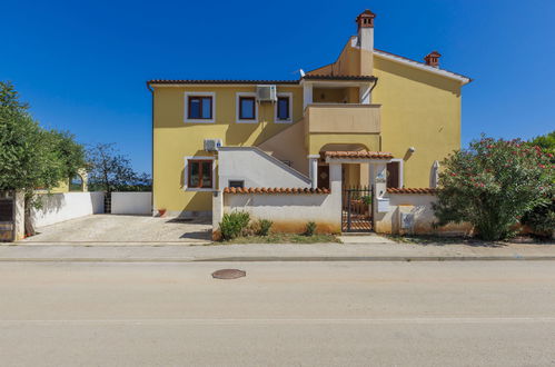 Foto 42 - Apartamento de 2 quartos em Ližnjan com piscina e vistas do mar