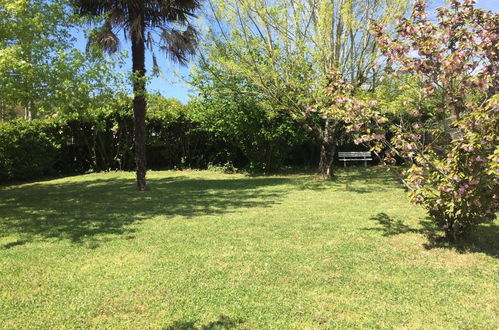 Photo 31 - Maison de 2 chambres à Gaillan-en-Médoc avec jardin et terrasse