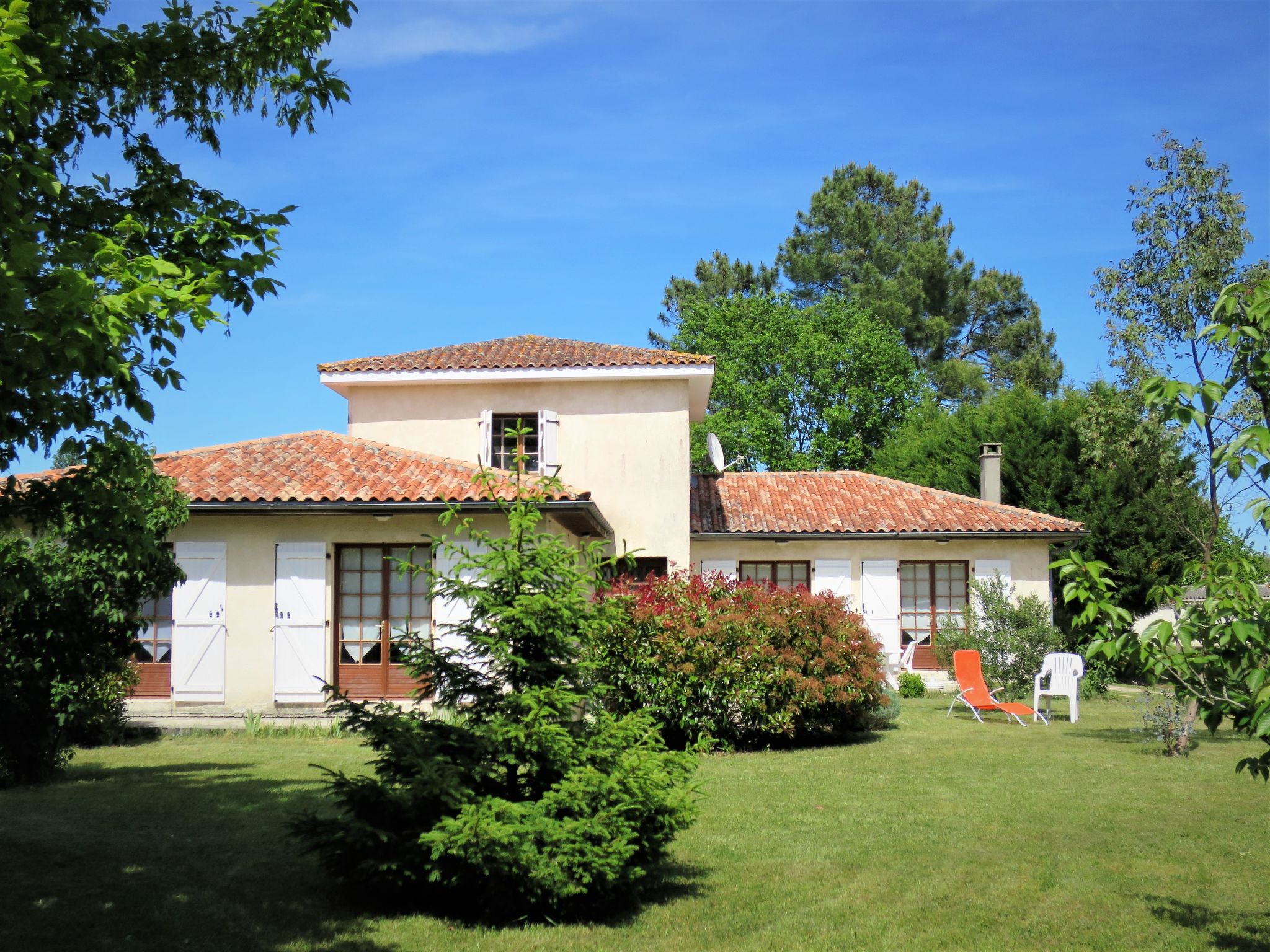 Foto 1 - Casa de 2 habitaciones en Gaillan-en-Médoc con jardín y terraza