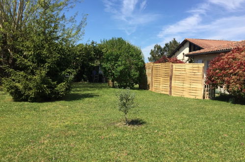 Photo 7 - Maison de 2 chambres à Gaillan-en-Médoc avec piscine privée et jardin