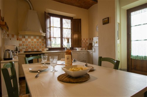 Photo 9 - 2 bedroom Apartment in Cerreto Guidi with swimming pool and garden