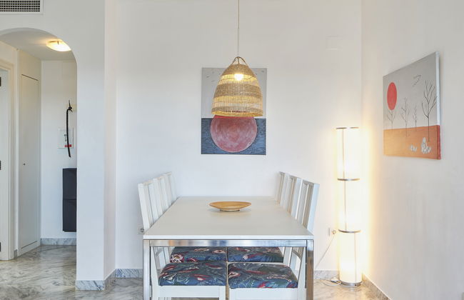 3 bedroom Apartment in Marbella with swimming pool and garden - Photo 11