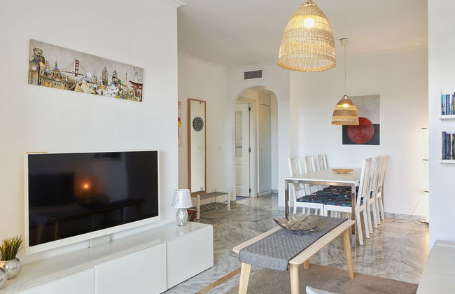 3 bedroom Apartment in Marbella with swimming pool and garden - Photo 7
