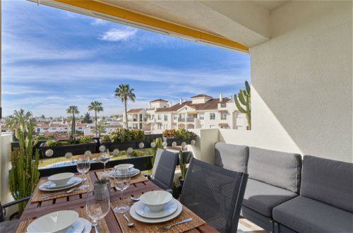 Foto 2 - Apartamento de 2 habitaciones en Marbella con piscina y vistas al mar