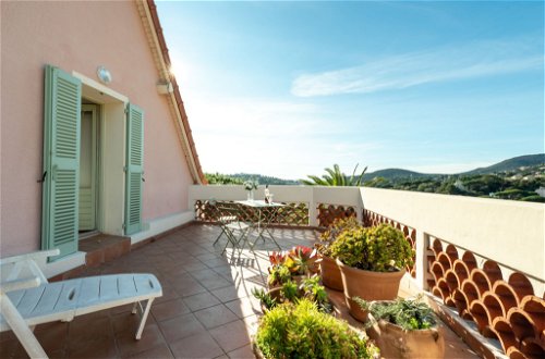 Foto 16 - Apartamento de 1 habitación en Cavalaire-sur-Mer con piscina y vistas al mar