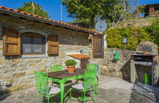 Photo 2 - Maison de 2 chambres à Dicomano avec piscine privée et jardin