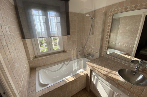 Foto 14 - Casa con 4 camere da letto a Grimaud con piscina privata e vista mare