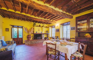 Foto 3 - Apartamento de 2 quartos em Pescaglia com jardim e terraço