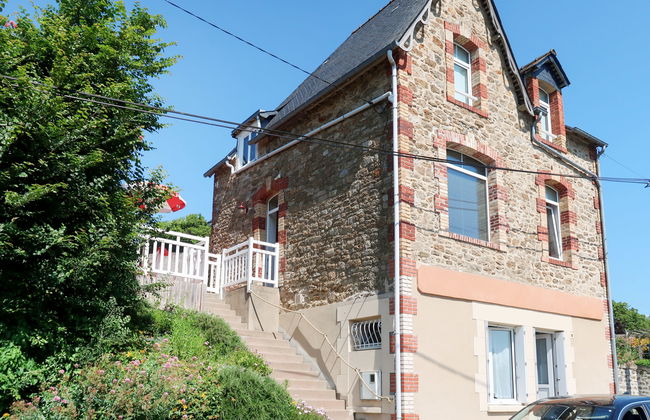 2 bedroom Apartment in Saint-Cast-le-Guildo with garden and terrace - Photo 6
