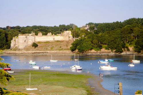 Foto 19 - Appartamento con 2 camere da letto a Saint-Cast-le-Guildo con terrazza e vista mare