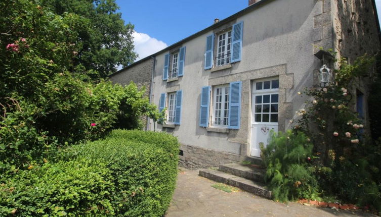 Foto 1 - Casa con 4 camere da letto a Saint-Sulpice-les-Feuilles con piscina privata e giardino