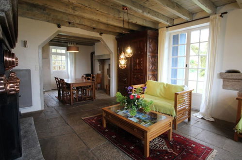 Photo 8 - 4 bedroom House in Saint-Sulpice-les-Feuilles with private pool and garden