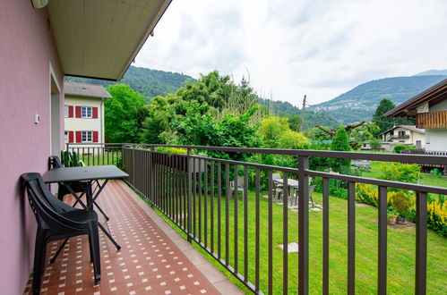 Foto 12 - Apartamento de 2 quartos em Calceranica al Lago com jardim e vista para a montanha