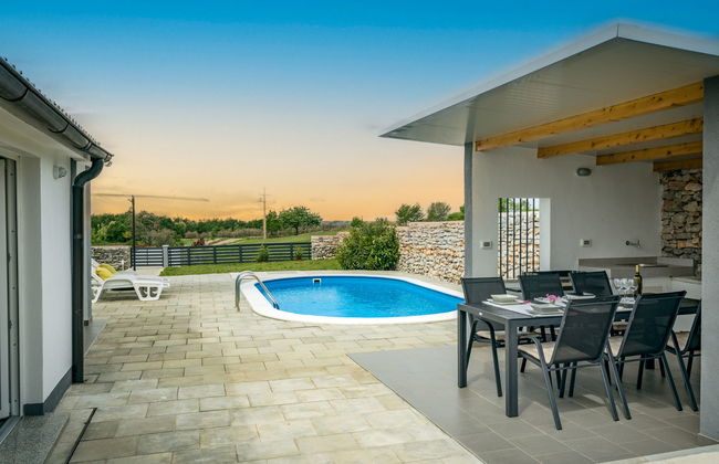 Casa de 3 quartos em Sveti Petar u Šumi com piscina privada e jardim - Foto 15