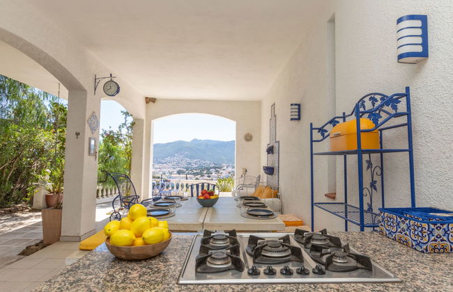 Casa de 7 quartos em Llançà com piscina privada e jardim - Foto 31